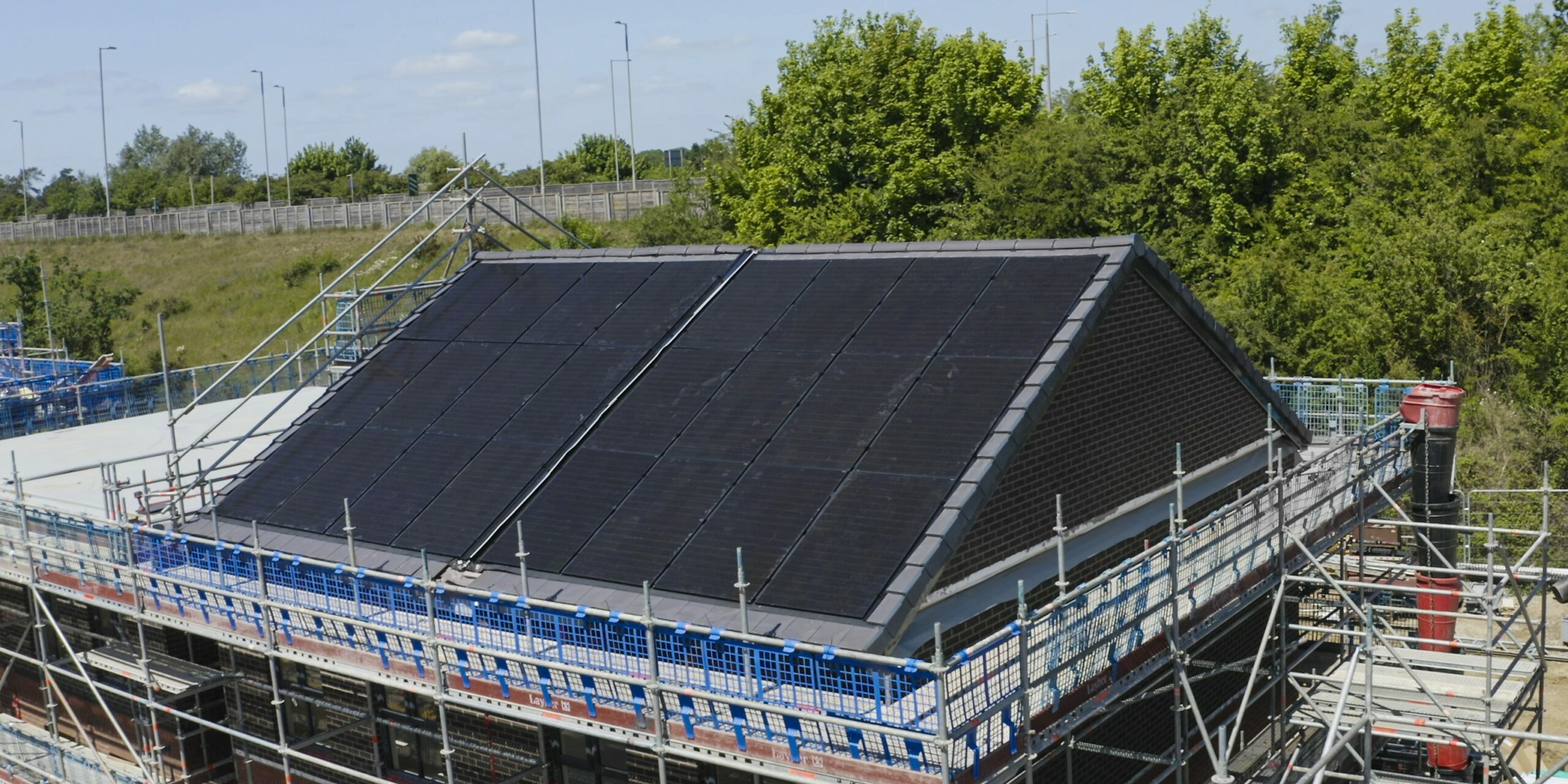 ilkezero_completesolarroof_292066